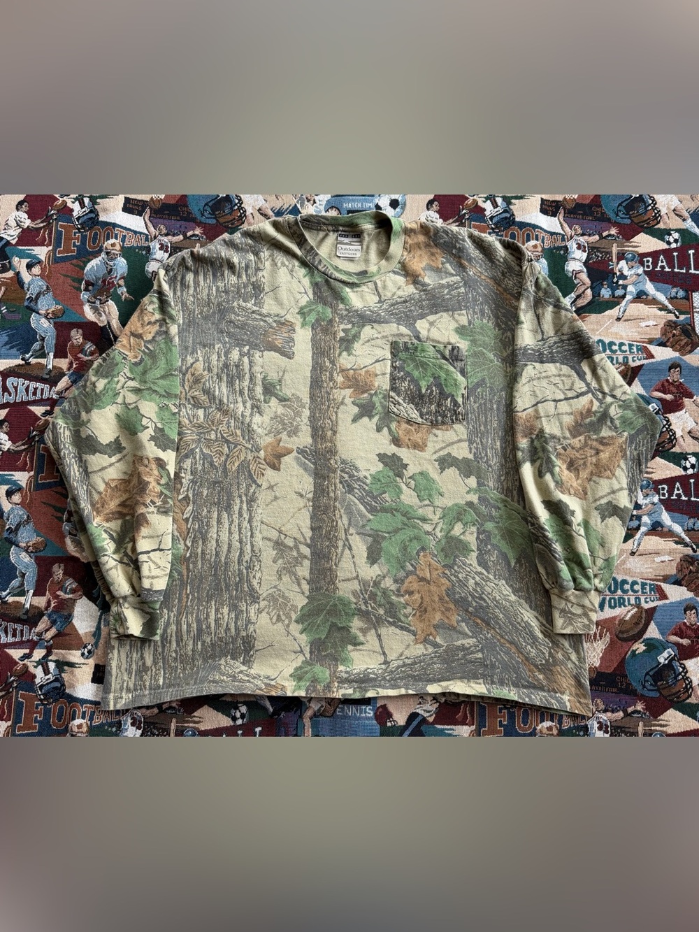Vintage 90s Men’s Jerzees Green Camo Long Sleeve T-shirt